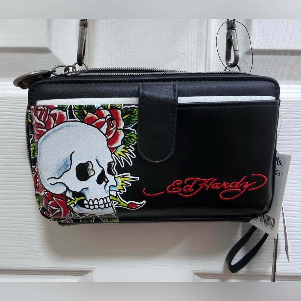 NWT Ed Hardy Cellphone Skull Zip Around Compact Wallet